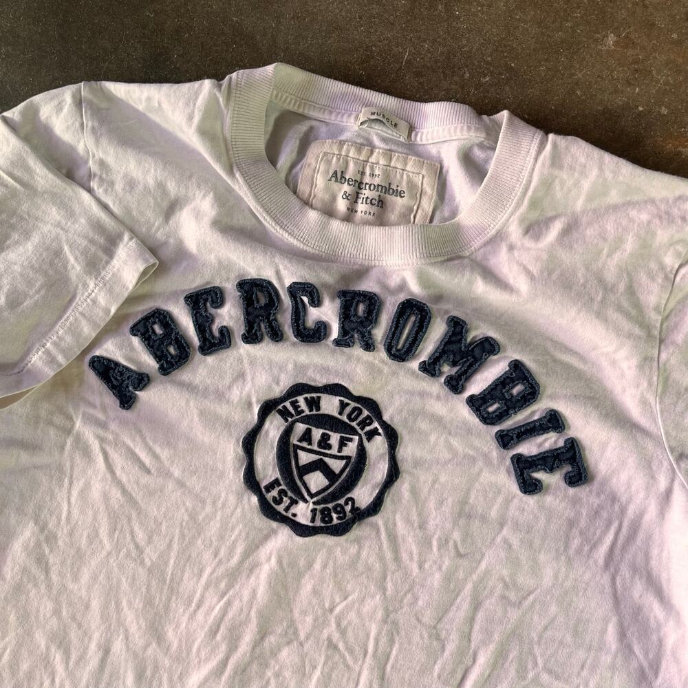 Vintage Y2K single stitch Abercrombie & fitch New York white embossed muscle tee